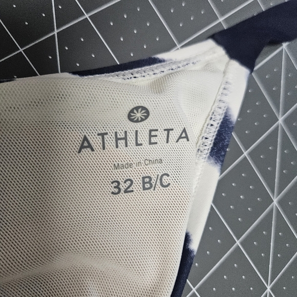 Athleta Wave Break Tie-Dye Navy Bikini Halter V-Neck Top 32 B/C - Picture 7 of 9